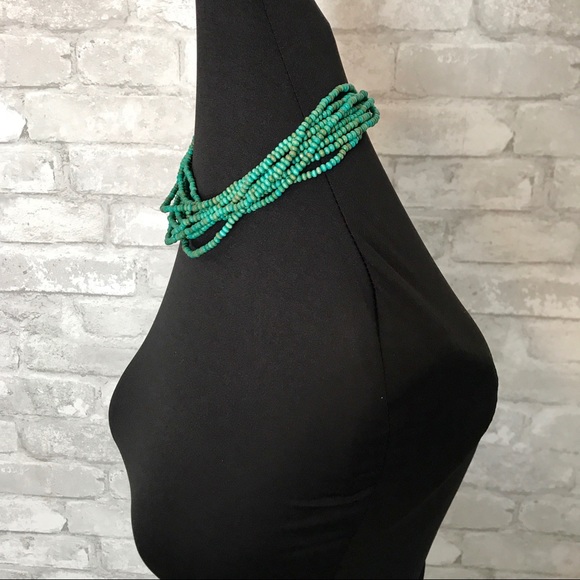 Green beaded multi strand necklace - Picture 2 of 8